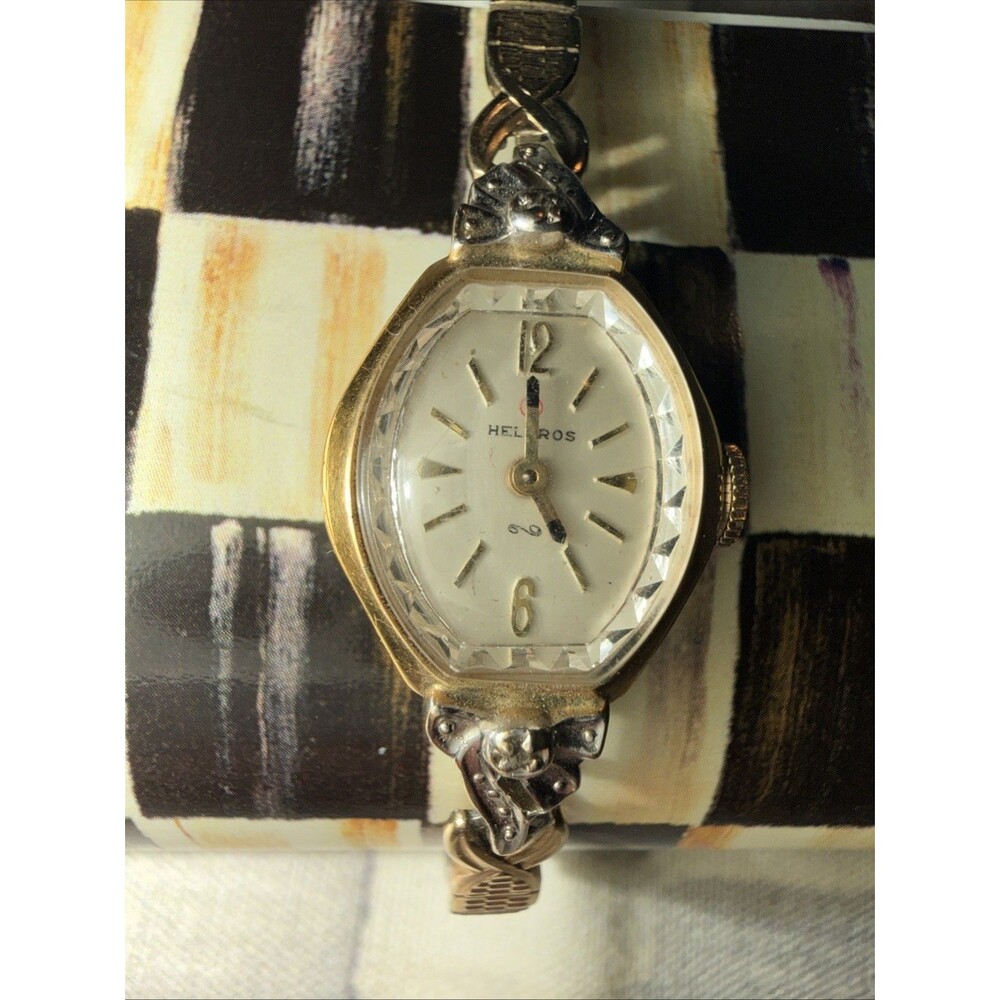 Vintage Helbros Ladies Mechanical Manual Wind Cocktail Watch Faceted Crystal